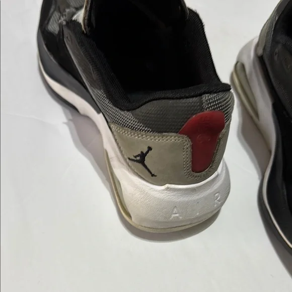 Boys Jordan Black and Gray Athletic Shoes - Picture 3 of 8